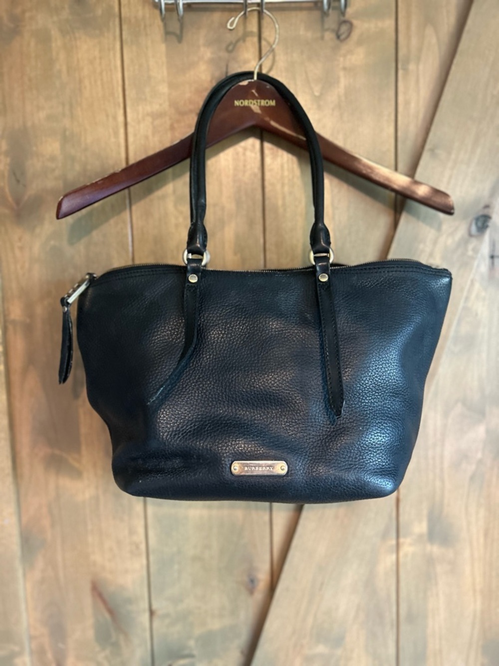 Burberry pebbled leather purse